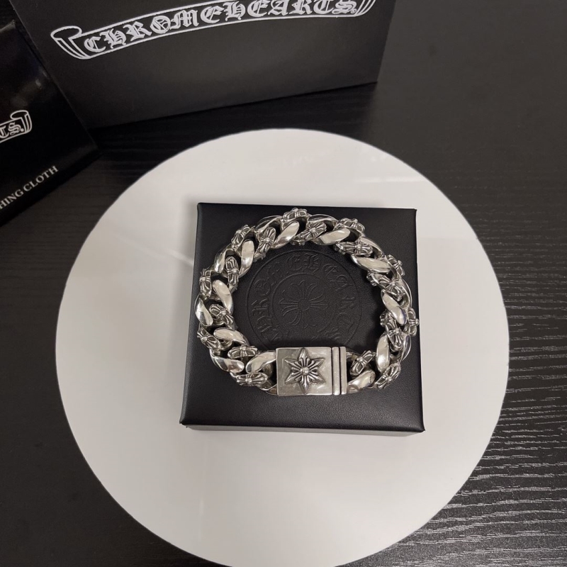 Ch**me He**ts bracelets